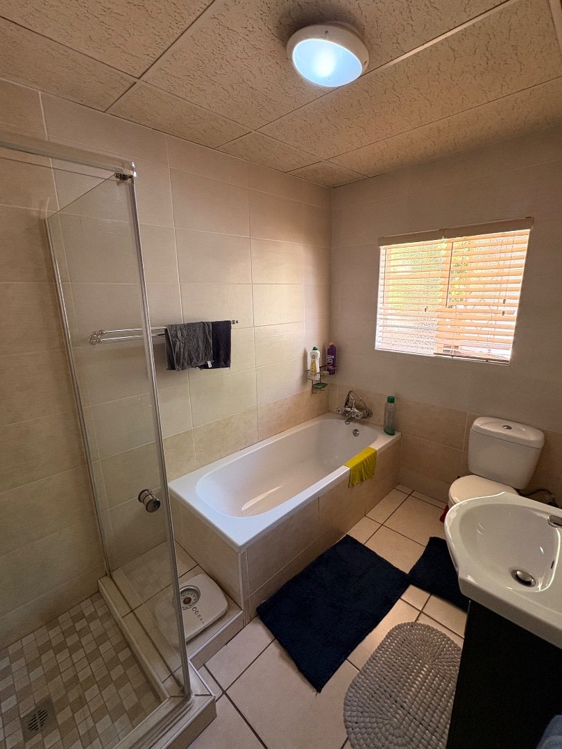4 Bedroom Property for Sale in Wilkoppies North West